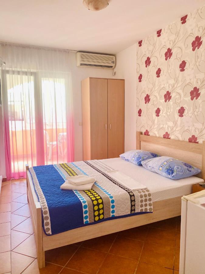 Guest House Villa Natali Budva Buitenkant foto