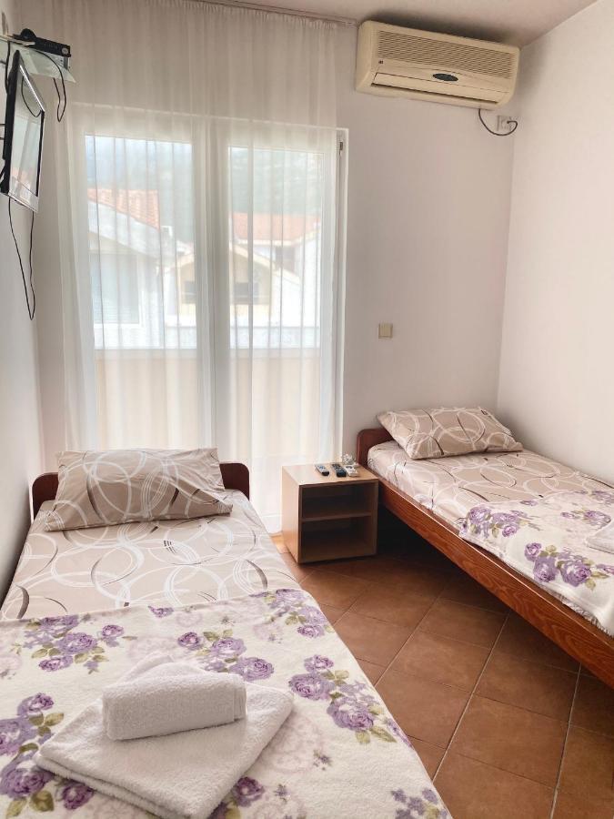 Guest House Villa Natali Budva Buitenkant foto