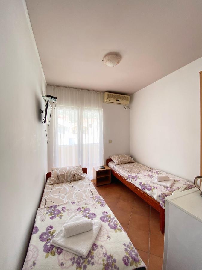 Guest House Villa Natali Budva Buitenkant foto