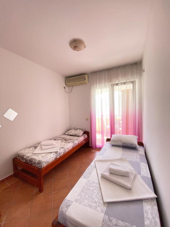 Guest House Villa Natali Budva Buitenkant foto